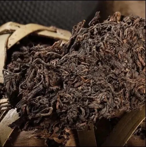 普洱茶怎么分辨古樹茶？