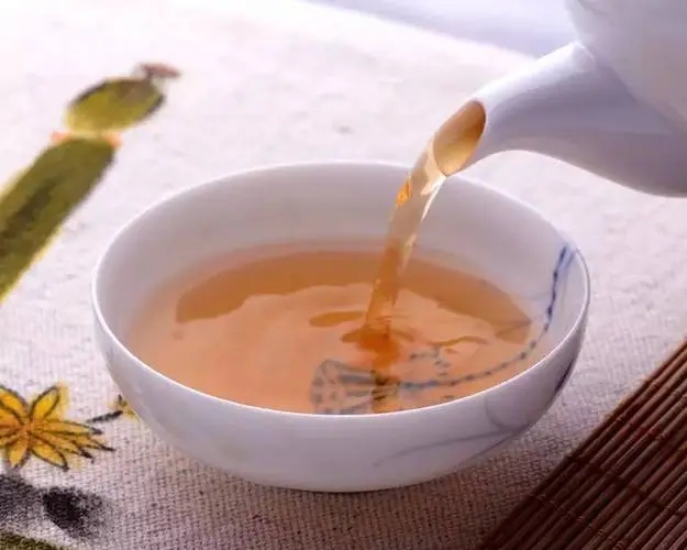 普洱茶越喝越餓？喝普洱茶真能刮油嗎？