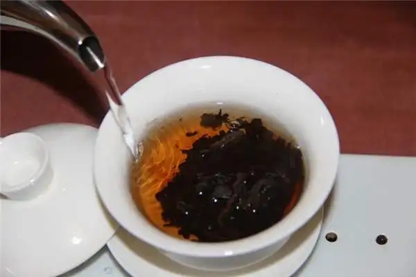 為什么你泡的熟茶，湯色像醬油？