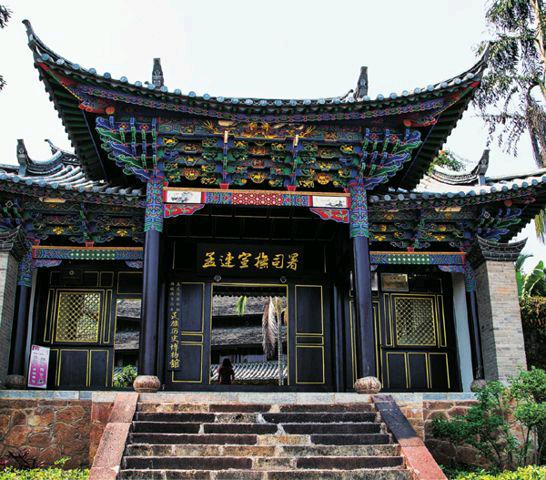 中國普洱茶產(chǎn)業(yè)集團生產(chǎn)的傣王陳韻作為泰國皇室成員御用產(chǎn)品